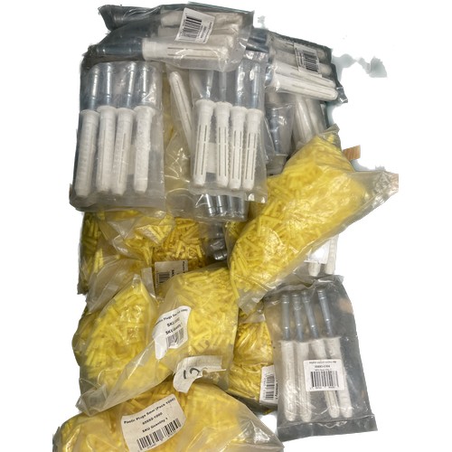 258 - Selection of raw plugs, various sizes, Rigfix dry wall anchor M8 etc