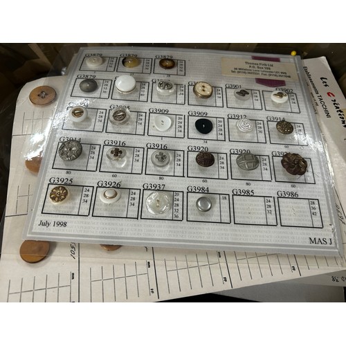 262 - Large selection of assorted vintage and later buttons