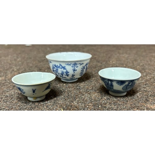 78 - 3 Small Chinese bowls marks to base, height of tallest 5cm