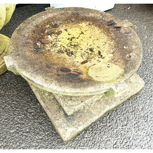 100Z - Concrete 2 piece bird bath 10 inches tall 21 inches diameter