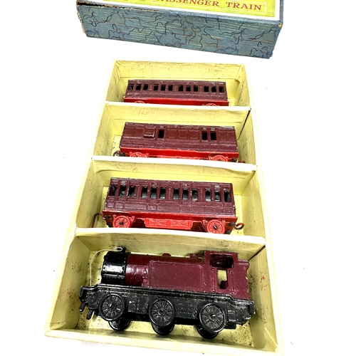 529 - original Boxed Dinky 20 pre war passenger train