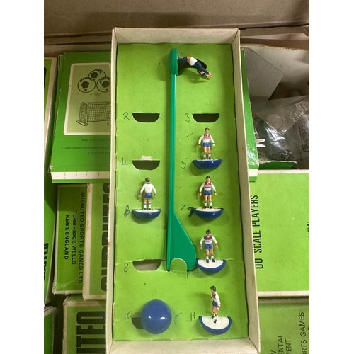 231 - Boxed Subbuteo table soccer club edition