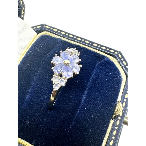 201 - 9ct gold tanzanite floral cluster ring (2.2g)