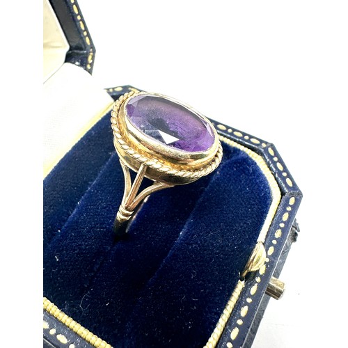 214 - 9ct gold amethyst ring (4.8g)