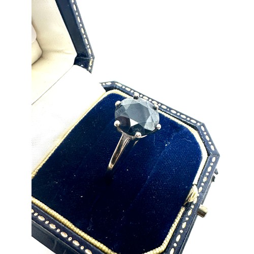 170 - 9ct white gold vintage  sapphire ring (3g)