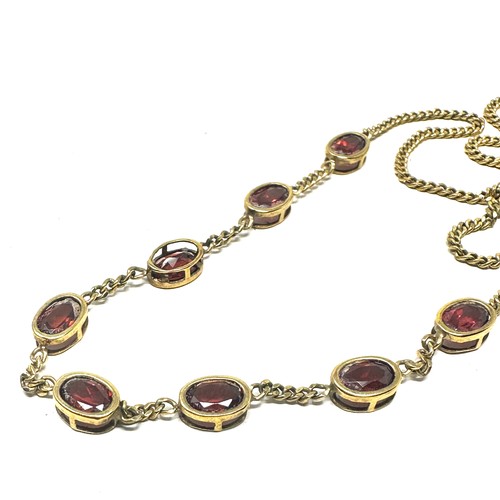 190 - 9ct gold vintage garnet inlay necklace (4.9g)