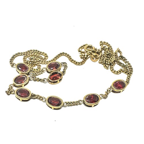 190 - 9ct gold vintage garnet inlay necklace (4.9g)