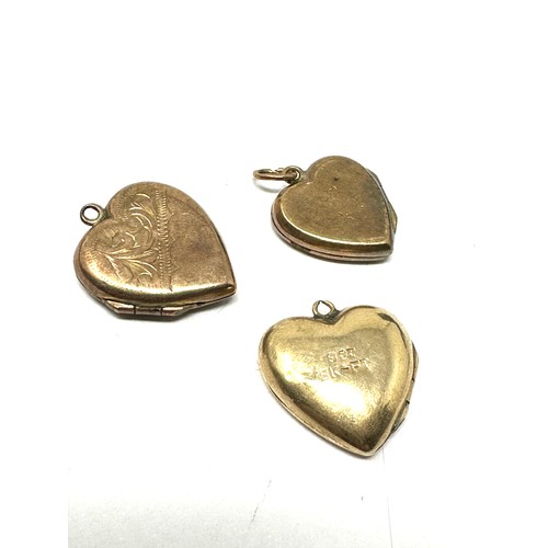 96 - 3 small  9ct back & front gold vintage etched heart lockets (6.4g)