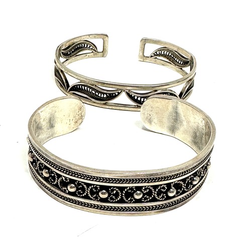 300 - 2 X Silver Filigree Detail Bangles (71g)