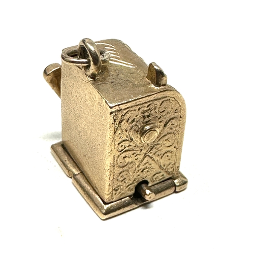 80 - Heavy Vintage 9ct gold articulated fruit machine charm weight 7.5g makers I G Ltd