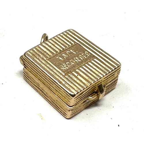 81 - Vintage 9ct gold opening tape recorder charm full 9ct gold hallmarks weight 5g