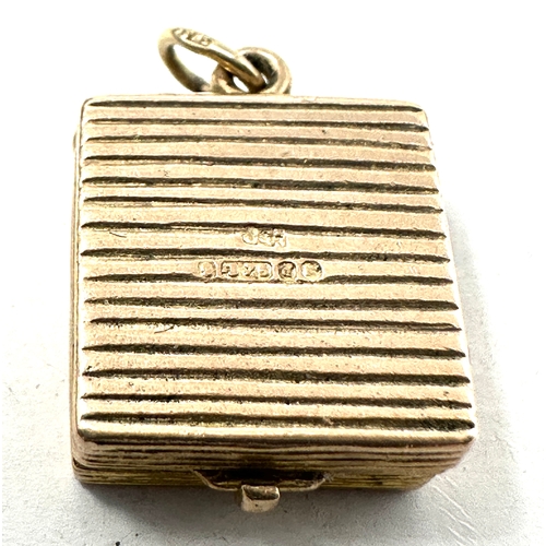 81 - Vintage 9ct gold opening tape recorder charm full 9ct gold hallmarks weight 5g