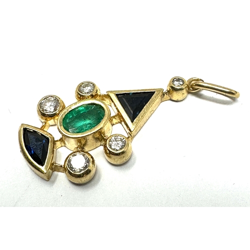 83 - Fine 18ct gold emerald sapphire & diamond pendant measures approx 3.2cm drop by 1.4cm wide weight 3.... 
