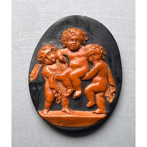 89 - Antique 19th century cameo of cherubs 4cm by 3.2cm