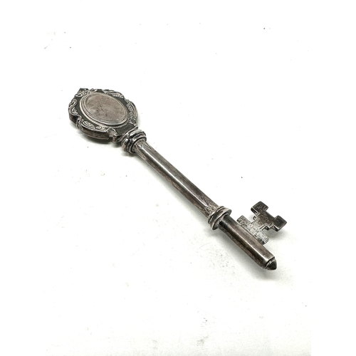 31 - Large hallmarked silver key measures approx 10.5cm long Birmingham silver hallmarks weight