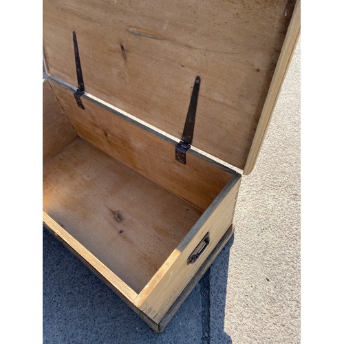 595 - Stripped pine dovetale blanket box measures approximately 14.5 inches tall 35 inches wide 17 inches ... 