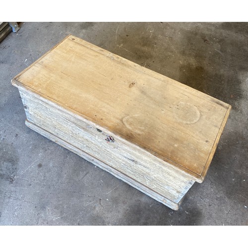 595 - Stripped pine dovetale blanket box measures approximately 14.5 inches tall 35 inches wide 17 inches ... 