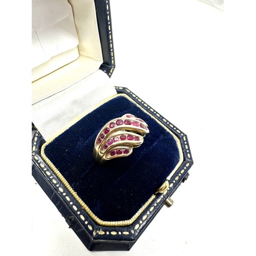 268 - 9ct gold ruby dress ring (4.3g)