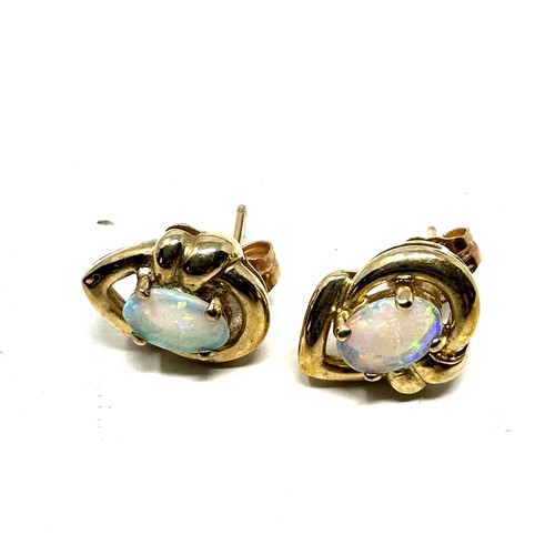 241 - 9ct gold opal stud earrings (1.8g)