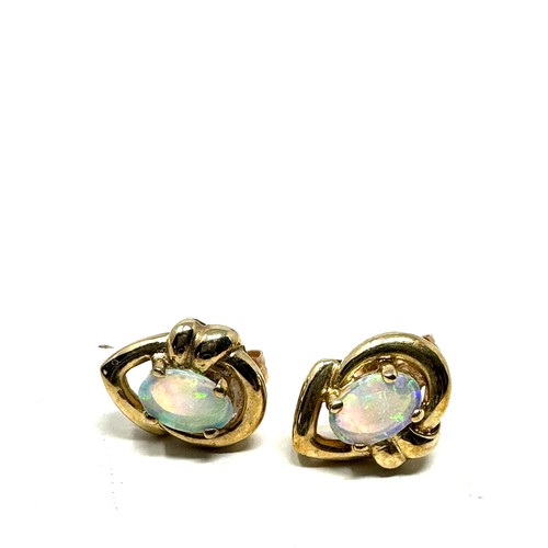 241 - 9ct gold opal stud earrings (1.8g)