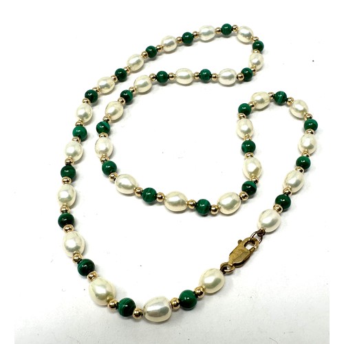 198 - 9ct gold cultured pearl & malachite necklace (11.5g)