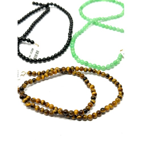 227 - 4 x 9ct gold clasped gemstone beaded necklaces inc. tigers eye, quartzite, black paste (50g)