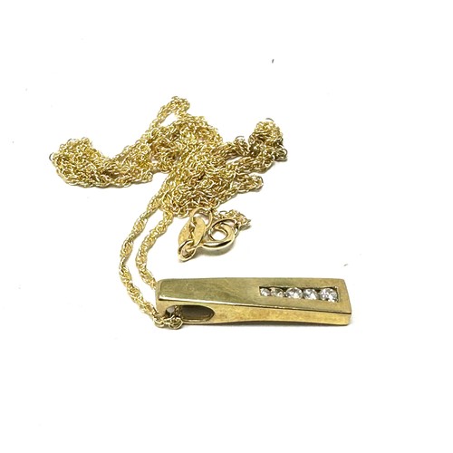 271 - 9ct gold diamond bar pendant necklace (2.4g)