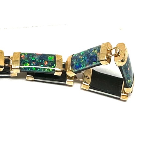 251 - 10ct gold opal triplet panel bracelet (8.4g)