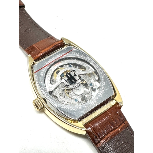 477 - earnshaw gents wristwatch the watch is ticking