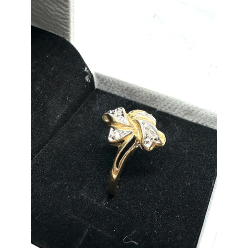 93 - 9ct gold diamond ring 2.1g