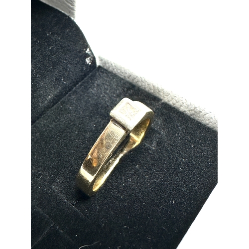 94 - 9ct gold diamond ring 4g