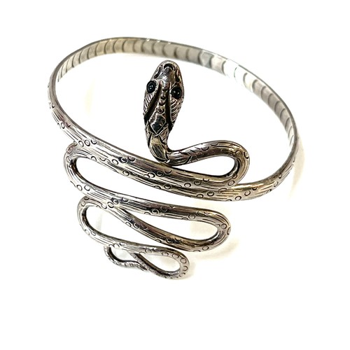 300 - Silver 925 snake bracelet, approximate weight 27.9g