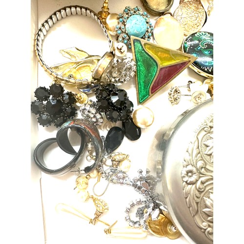 310 - Selection of vintage and later costume jewellery includes 9ct gold earrings etc