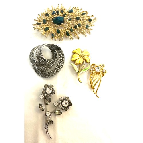 390 - Selection of costume brooches includes marcasite and a 9ct gold seed pearl brooch