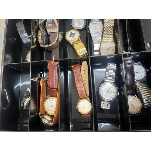 296 - 23 Vintage gents wrist watches in storage cases includes seiko, Fortis, nivada etc