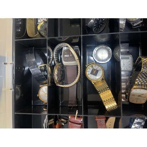 296 - 23 Vintage gents wrist watches in storage cases includes seiko, Fortis, nivada etc