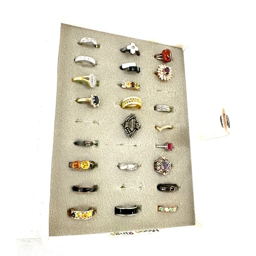 411 - Selection of vintage and later ladies rings includes marcasite etc