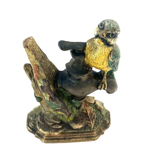 73 - Vintage cast iron doorstop of a blue tit bird, approximate measurements: 9.5 x 7.5 inches