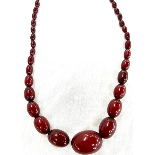 414 - Cherry amber bead necklace 79 grams, no internal streaking