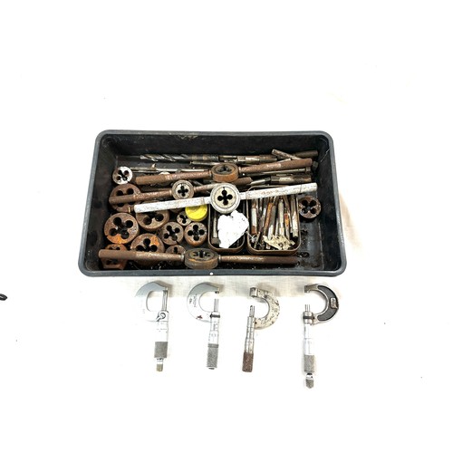 89 - Selection of vintage and later tools includes micrometers, tap and dye etc