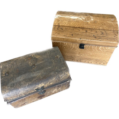 572 - 2 Small metal vintage travel trunks, largest measures approximately Length 23.5 inches, Depth 16 inc... 