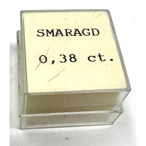 146 - loose 0.35ct smaragd emerald