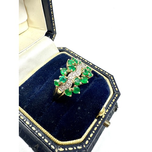 331 - 9ct gold emerald & diamond ring (3.5g)