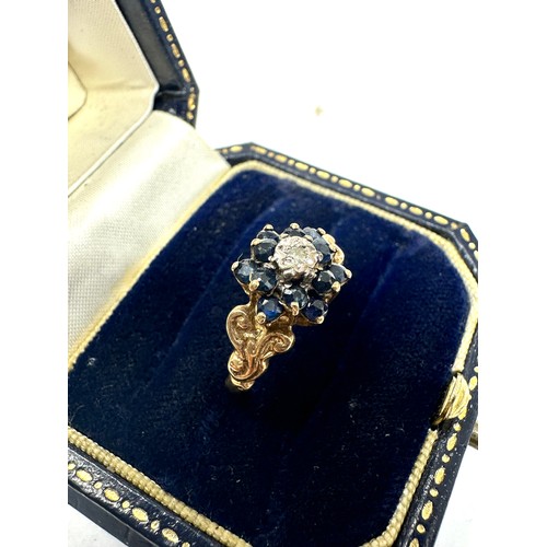 391 - 9ct gold vintage diamond & sapphire ring (2.2g)