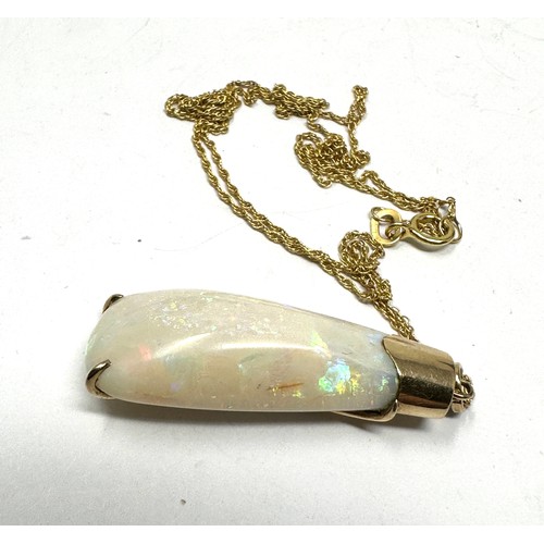 256 - 9ct gold opal long drop statement pendant necklace (6.7g)