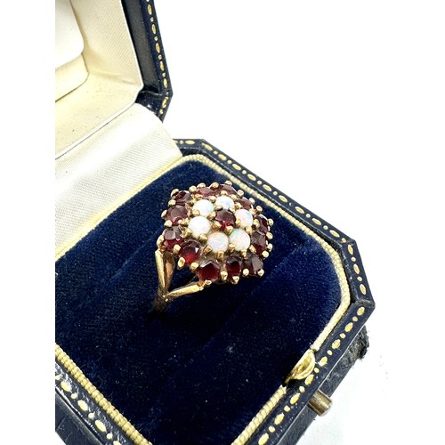 324 - 9ct gold vintage opal & garnet dress ring (4g)