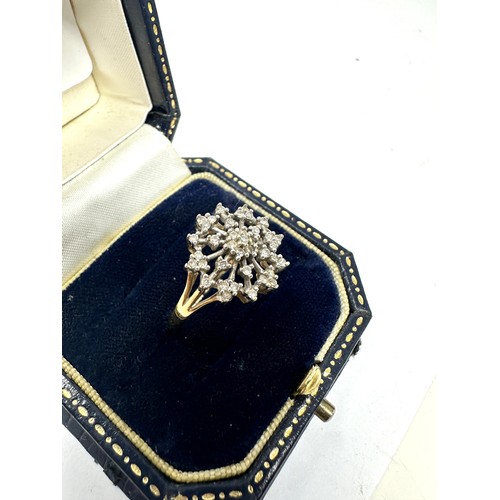 357 - 9ct gold diamond cluster ring (2.3g)