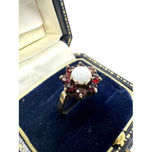 312 - 9ct gold vintage opal & garnet floral cluster dress ring (3g)