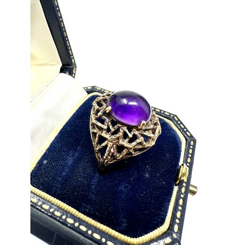 271 - 9ct gold vintage amethyst cocktail ring (5.6g)