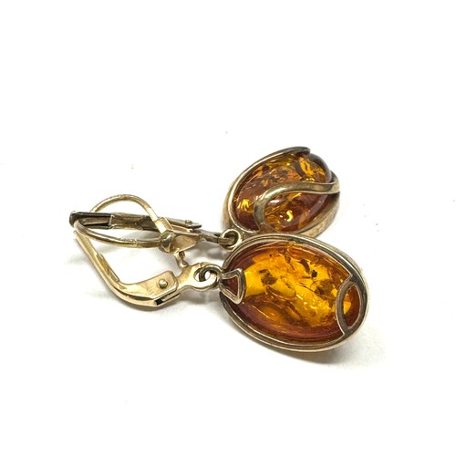 377 - 9ct gold amber drop earrings (2.5g)